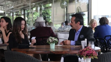 Кадр из Любовь напрокат 1 сезон 2 серия